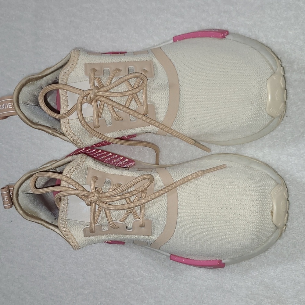 Adidas NMD R1 Halo Blush Wonder White Sneakers Size 7.5 Womans - Picture 2 of 9